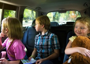 How to Entertain Kids On A Roadtrip