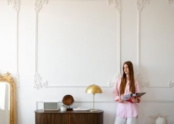 Retro Revival: Living with Mid-Century Design by Andrew Weaving