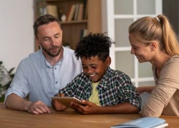 Parenting Tips for the Modern Parent: Navigating Parenthood with the Right Resources