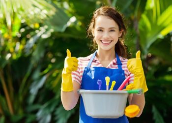 Fresh Starts: Essential Spring Cleaning Tips for a Sparkling Home          