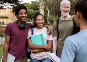 Why English Families Are Choosing American Private Schools for Their Teenagers