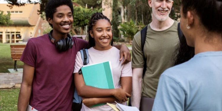 Why English Families Are Choosing American Private Schools for Their Teenagers
